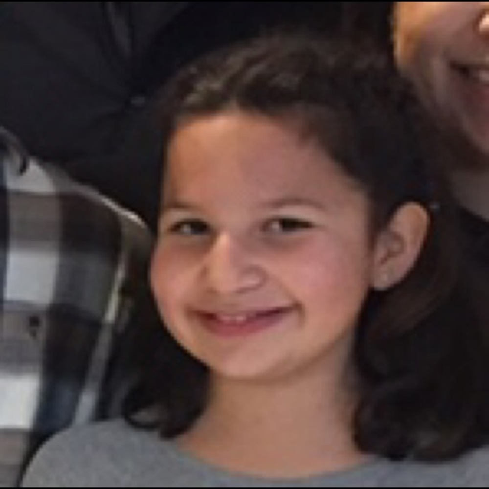 Meet your Posher, Launa